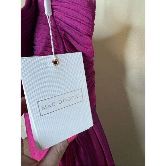 Mac Duggal NWT Pleated One-Shoulder Chiffon Gown in Raspberry Size 12 - Picture 7 of 9